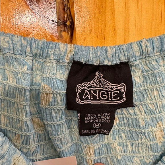 Angie floral ruffle top medium - Picture 3 of 5